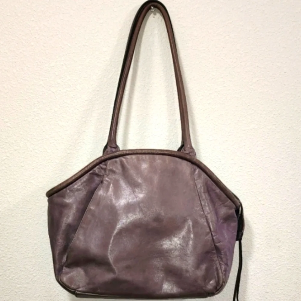 HOBO distressed leather clamshell shoulder bag with zip closure